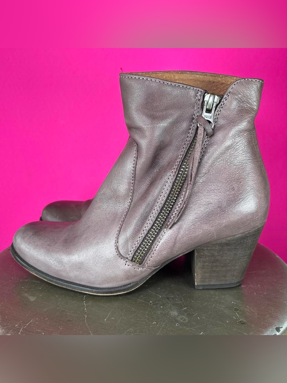 Anthropologie Chio Purplish Brown Leather Side Zip Heeled Ankle Boot EU 36 US 6 - Picture 4 of 8
